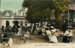 Néris Les Bains * Un Concert Dans Le Parc * Kiosque à Musique - Neris Les Bains