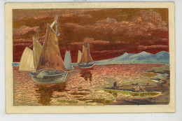 BATEAUX - PECHE - Très Jolie Carte Fantaisie Scintillante Barques De Pêche Envoyée Pour La Bonne Année 1906 - Pêche