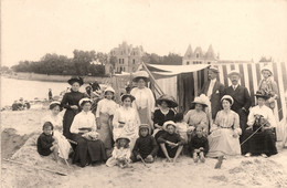 Le Pouliguen La Baule ? * Carte Photo * Groupe D'élégantes Et élégants Sur La Plage Devant VILLAS * Mode Villa Chapeaux - Le Pouliguen