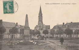 NUEIL-SOUS-PASSAVANT. - La Grande Place - L'Eglise - Autres & Non Classés