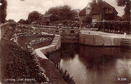 CPA ROYAUME UNI BERKSHIRE SONNING LOCK READING ECLUSE DOS DIVISE ECRIT 1930 - Reading