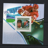 OLYMPICS - COMOROS- 2010 -  VANCOUVE ROLYMPICS  / A DENERIAZ  SOUVENIR SHEET   MINT NEVER HINGED - Invierno 2010: Vancouver