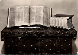 (1 K 30) (OZ) B/w - Domesday Book An The Domesday Chest (livre Et Coffre) Westminster (UK) - Bibliothèques