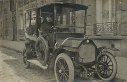 Real Photo Très Gros Plan Taxi Voiture De Luxe . Chauffeur . Vers Cossou Isserteaux 63 - Taxis & Cabs