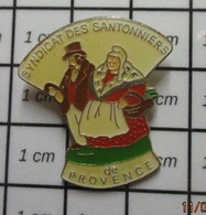 1110 Pin's Pins / Beau Et Rare / THEME : ASSOCIATIONS / SANTONS FIGURINES SYNDICAT DES SANTONNIERS DE PROVENCE - Associations