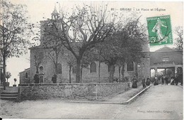GRIGNY - La Place De L'Eglise - Grigny
