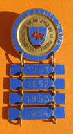Médaille émaillée En Métal Jaune - Automobile - Rallye Des Routes Du Nord - Quatre Participations Audit Rallye - Professionals/Firms