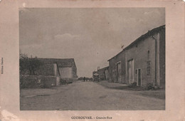 CPA Courouvre - Grande Rue - Voiture Ancienne - Edition Raulet - Andere & Zonder Classificatie