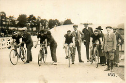 Clermont Ferrand * Carte Photo * Vélodrome , Course Cycliste * Cyclisme Vélo Coureurs * Photographe A. BREULY - Clermont Ferrand