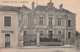 PARCAY. -  La Mairie Et Le Café. Cliché Pas Courant - Autres & Non Classés