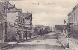Delcampe - CPA 28 @ AUNEAU - Rue Emile Labiche - Auneau