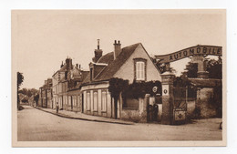 Delcampe - 28 EURE ET LOIR - CHATEAUNEUF EN THYMERAIS Rue Hubert-Latham - Châteauneuf