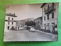 Delcampe - BEHOBIE,  Pyrénées Atlantiques,Frontière Franco Espagnole,Douane Change Gendarme, Café,  Belle TRACTION CITROEN 1950 - Zoll