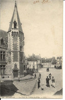 Delcampe - 91 -   Etampes - La Place De L'Hôtel De Ville - ** CPA  Animée ** - Etampes