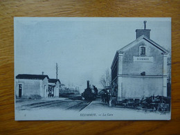 Delcampe - CPA Rare Avec Ce Visuel Non écrite - ECOMMOY La Gare - Train Locomotive - Ecommoy