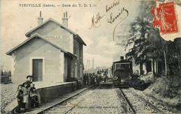 Viriville * La Gare Du T. D. I. * Arrivée Du Train * Ligne Chemin De Fer - Viriville