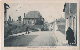 Delcampe - 86. CIVRAY. Grande-Rue-Duplessis (1) - Civray