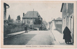 Delcampe - 86. CIVRAY. Grande-Rue-Duplessis (2) - Civray