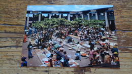 Delcampe - REF 604 : CPSM Afrique Cote D'Ivoire Abidjan Le Marché Hoa Qui Treicheville - Elfenbeinküste