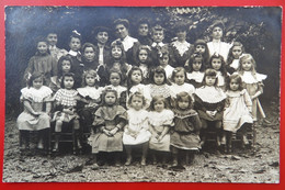 Carte Photo 92 Colombes Anime  Groupe De Fillettes Ecole Dentelles Broderies - To Identify