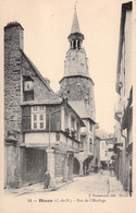 CPA - 22 - DINAN - Rue De L'Horloge - Enfant Sur Un Pilier - J PASSEMARD Dinan - Dinan