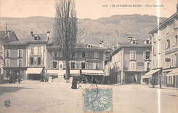 Delcampe - ALLEVARD-les-BAINS (Isère) - Place Centrale - Pharmacie Charvet, Hôtel Du Commerce - Allevard