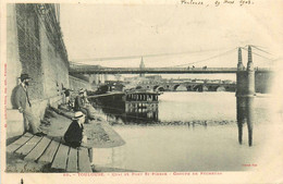 Toulouse * Quai Et Pont St Pierre * Groupe De Pêcheurs à La Ligne * Pêche - Toulouse