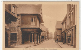 Delcampe - DEPT 35 : édit. J Morvan N° 47 : Vitré Rue De Paris  Vieilles Maisons - Vitre
