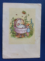 Delcampe - LITTLE GIRL WITH PRAM  ,  OLD DDR POSTCARD - Spielzeug & Spiele