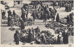 Delcampe - CPA (29)   LESNEVEN Le Marché Aux Sabots - Lesneven