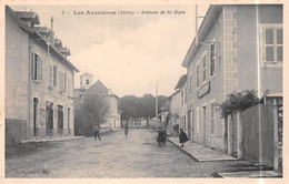 Les AVENIERES (Isère) - Avenue De La Gare - Tirage N&B - Les Avenières