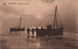 CPA La Panne - De Panne - Coucher De Soleil - Bateaux - Silhouettes - Nels Serie Plage N°39 - De Panne