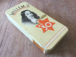 Boîte En Fer De 10 Cigares Willem II N°30 Hollande étiquette SEITA - Cigar Cases