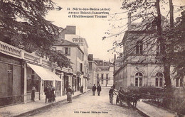 CPA France - Néris Les Bains - Allier - Avenur Boisrot Desserviers Et L Etablissement Thermal - Animée - Cheval - Vélo - Neris Les Bains