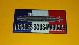 TISSU PATCH : FORCES SOUS - MARINES FRANCAISE  , DIAMETRE 9 CM , BON ETAT VOIR PHOTOS . POUR TOUT RENSEIGNEMENT ME CONTA - Ecussons Tissu