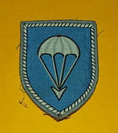 INSIGNE EN TISSU : ARMEE ALLEMANDE FORCES PARACHUTISTES  ,BON ETAT VOIR PHOTOS . POUR TOUT RENSEIGNEMENT ME CONTACTER. R - Ecussons Tissu