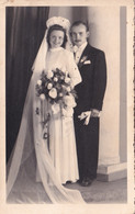 A18461 - VINTAGE WEDDING PORTRAIT WEDDING DRESS BOUQUET KOLOZSVAR CLUJ-NAPOCA POST CARD USED 1946 - Marriages