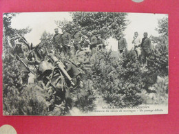 Carte Postale. Militaria. Camp De Coetquidan. Manoeuvre D'un Canon De Campagne. Un Passage Difficile. - Manoeuvres