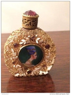 Petit Flacon  Ancien à Parfum. Filigrane Or. Miniature Nefertiti. Bouchon Doré. Complet Avec Pierre Et Tige.  4 Scans. - Miniaturen (zonder Doos)