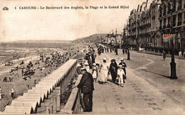 N°96501 -cpa Cabourg -le Boulevard Des Anglais- - Cabourg