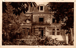 N°96533 -cpa Cabourg -la "Roseraie" Avenue Du Roi Albert 1er- - Cabourg