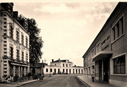 Châteaubriant * Le Groupe Scolaire Des Terrasses * école * Gare Et Hôtel Terminus * Architecte RONSIN - Châteaubriant