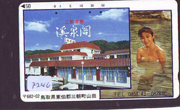 Télécarte Japon * FEMME EROTIQUE (7246) BATH * PHONECARD JAPAN * TELEFONKARTE *  BATHCLOTHES LINGERIE - Fashion