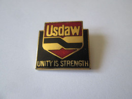 United Kingdom Vintage Insigne Federation Syndicale Vers 1960,d.=23X22 Mm/U.K.Trade Unions Badge Ab.1960,d=23X22 Mm - Associations