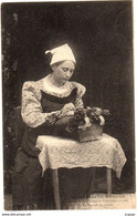 SCENE DE LA VIE NORMANDE . Etude De Coiffures Et Costumes Anciens.   Le Bonnet De Coton.   1906 - Artisanat