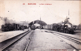 03 - Allier - MOULINS - L Interieur De La Gare -  Train Vapeur En Gare - Moulins