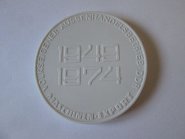 GDR/DDR Porcelain Communist Medal Machines Export-Stasi 1949-1974,diameter=60 Mm - Duitse Democratische Republiek