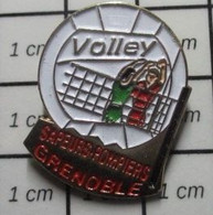 510e Pin's Pins / Beau Et Rare / SPORTS / VOLLEY-BALL CLUB GRENOBLE SAPEURS POMPIERS - Voleibol