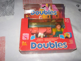 Figurine MATTEL 2006 DOUBLES Dooze Toys Fermier Et Cochon DANS BOITE NEUF - Cochons