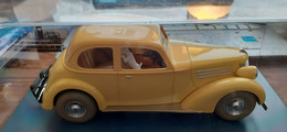 La Voiture Accidentée Le Crabe Aux Pinces D'or TINTIN HERGE Moulinsart - Statuette In Metallo